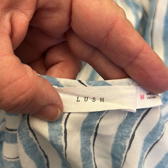 Lush blue white striped cold shoulder V neck blouse Size M EUC - Picture 7 of 8